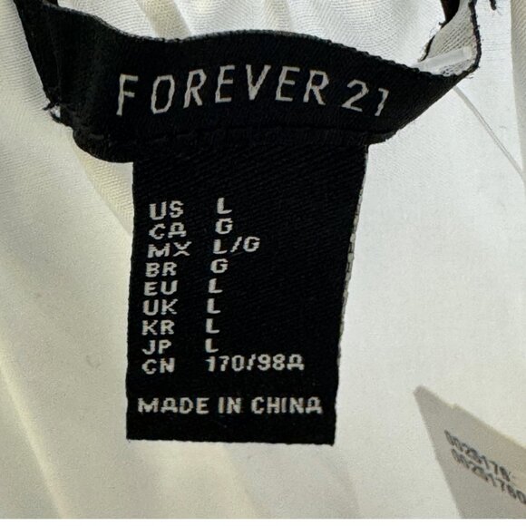 Women's White | Black Trim Top Size L - Picture 2 of 4